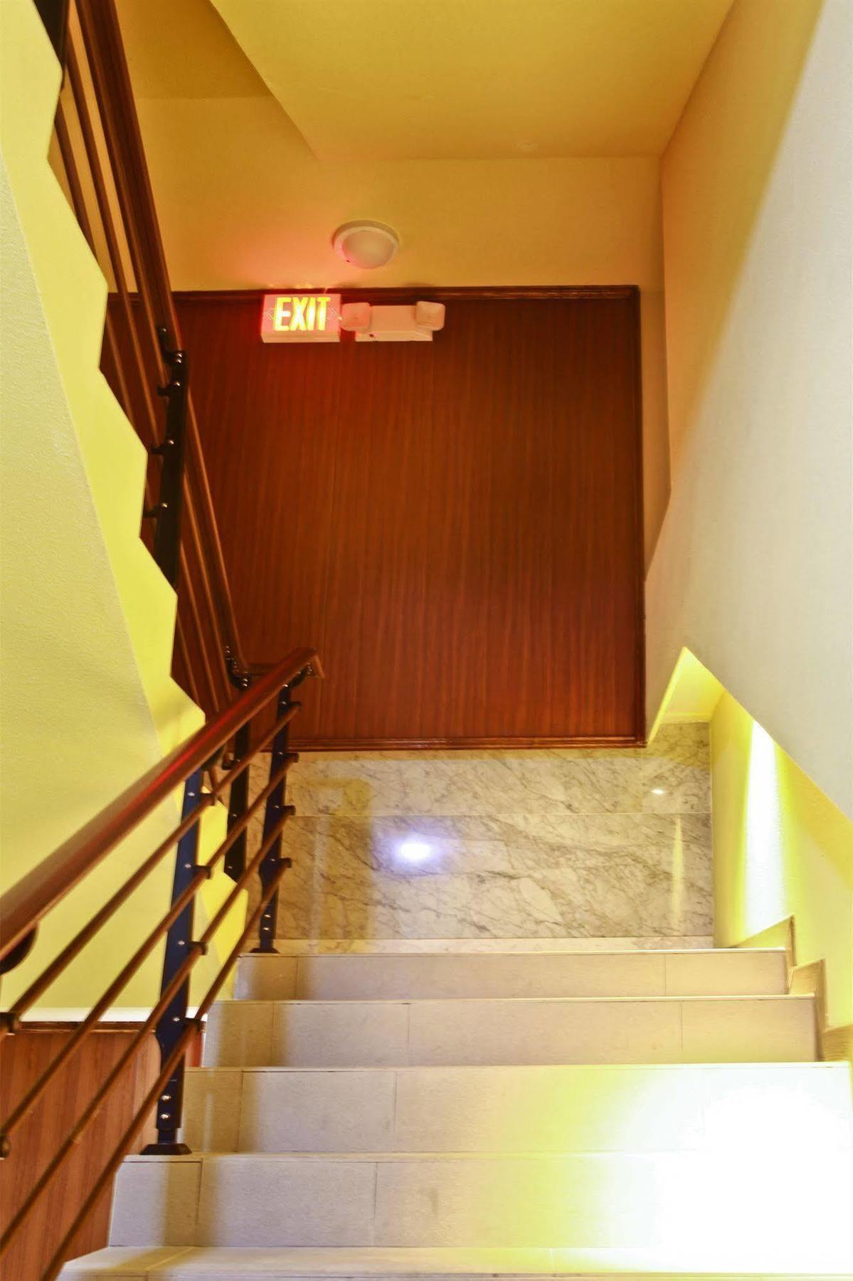 Hotel Galleria Saipan Garapan Exterior photo